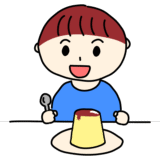 プリンを食べる男の子