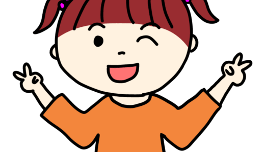 ダブルピースしている女の子