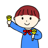 ハンドベルをする男の子